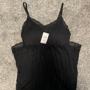 A Pea in the Pod nursing nightgown